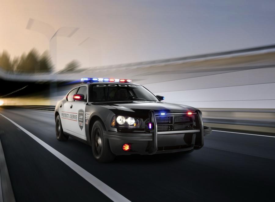  Dodge Charger Police Car 2005 года  (фото 11 из 38)